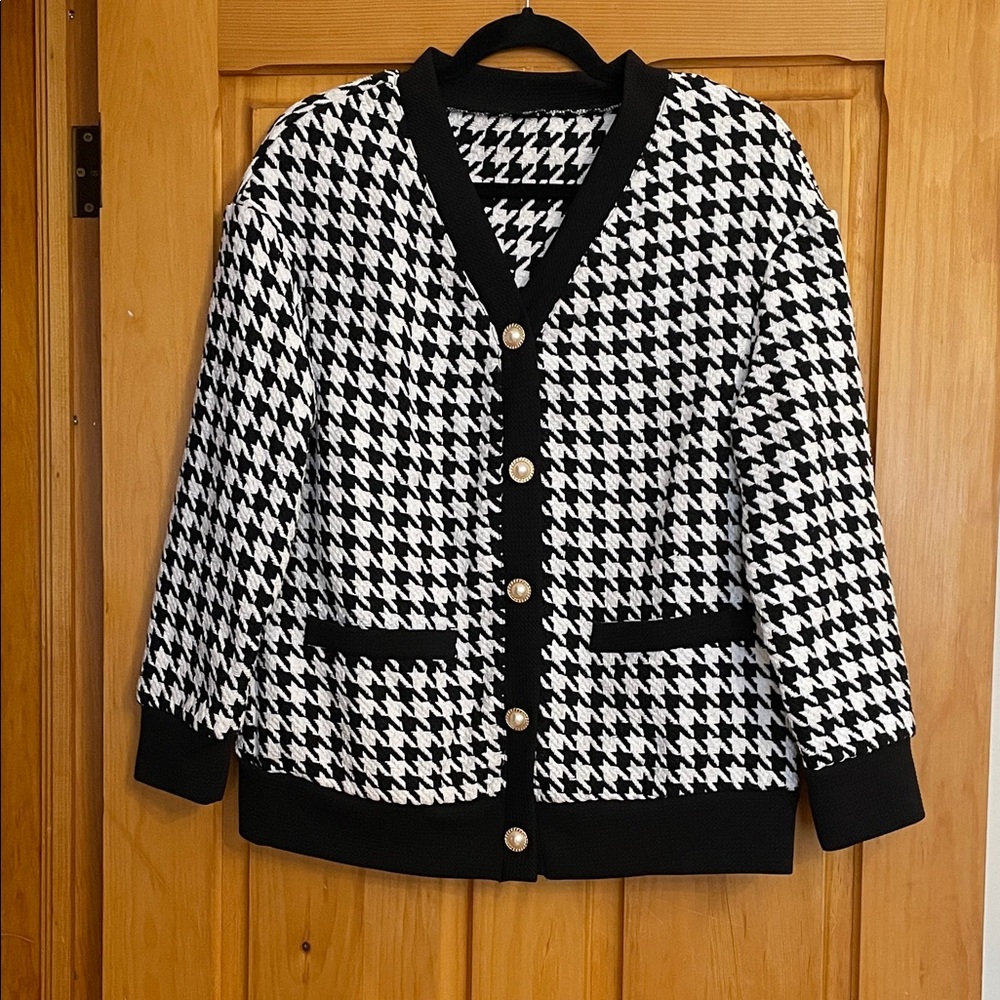 M. CHIC Black and White Houndstooth Cardigan - Picture 1 of 5